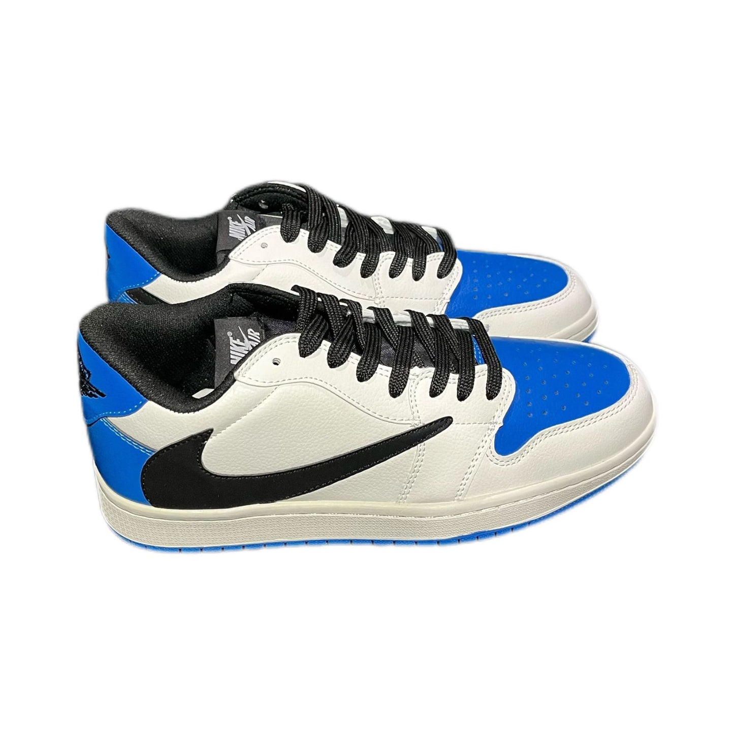 Tenis Travis Low Reverse Fragment